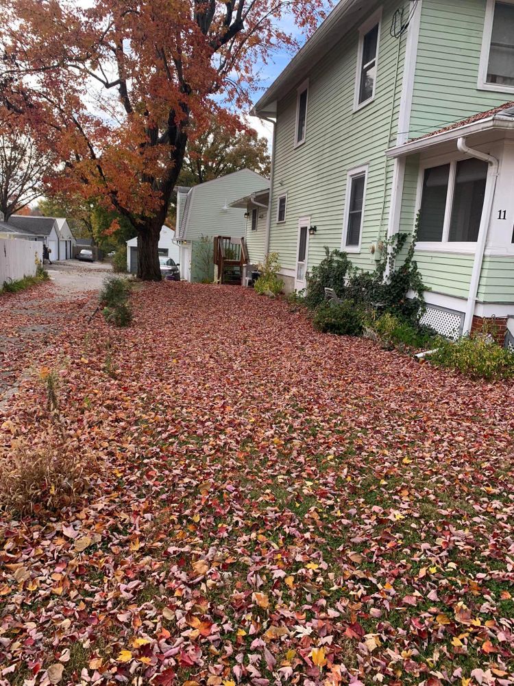 Fall Clean Up for High Garden Landscapes in Middletown, Ohio