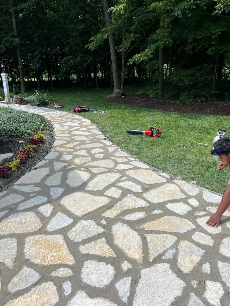 Flagstone Installation for Higgins landscaping LLC in West Jefferson, OH