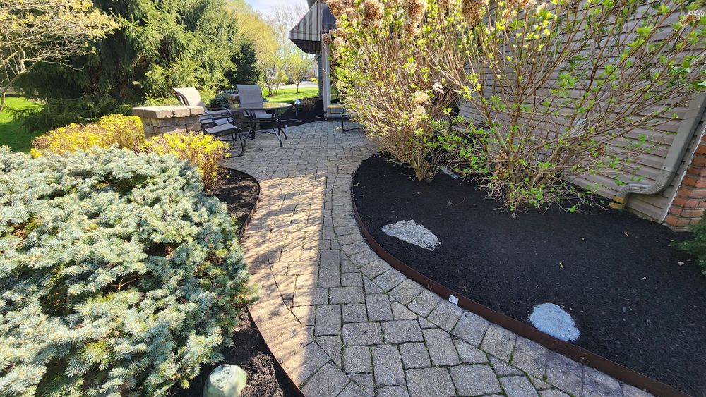 Landscaping for Knapps Landscaping and Lawn Care in Marion, OH