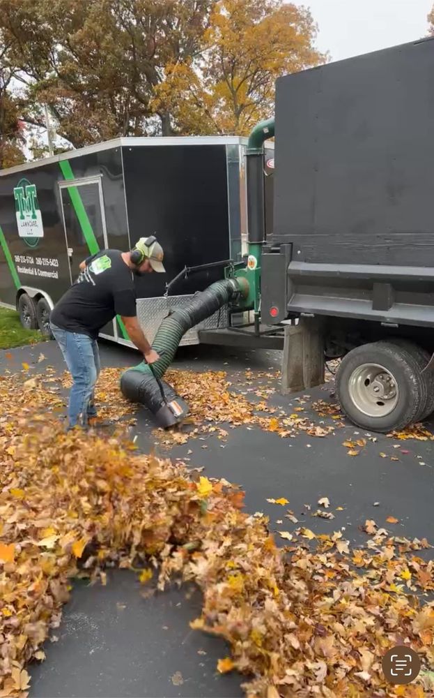 All Photos for T.N.T Lawn Care, LLC in Wolcottville, IN