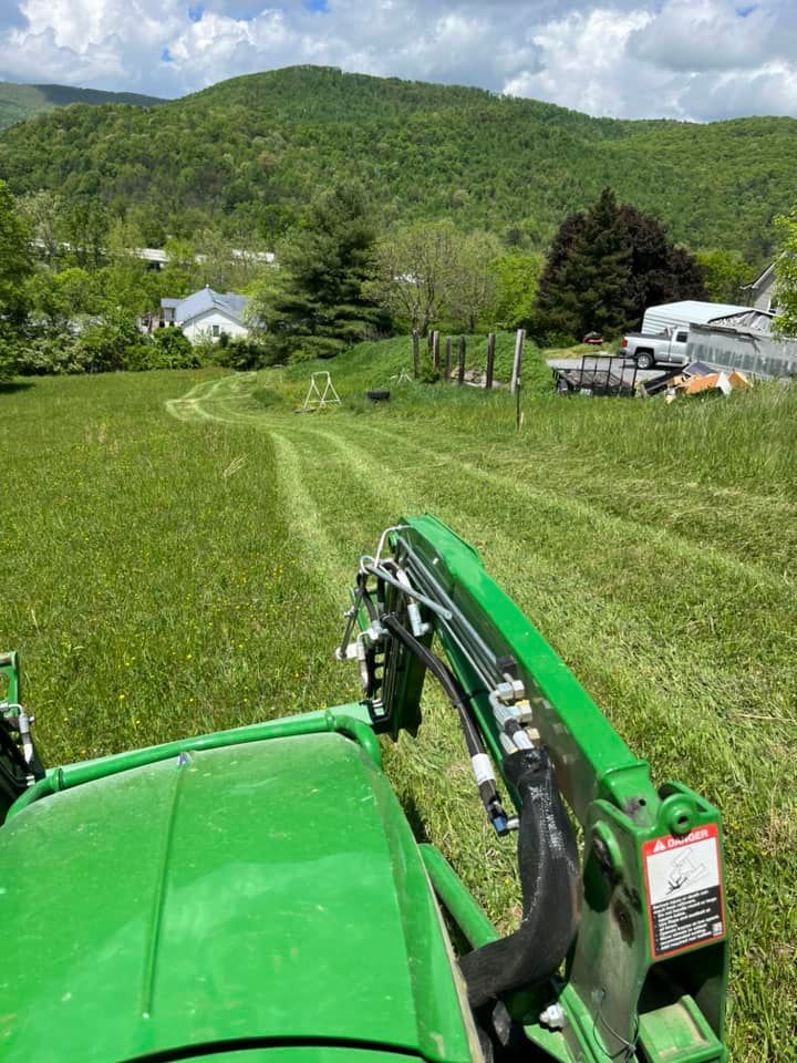 Lawn Maintenance for Deer Run Property Services in Rocky Gap, VA