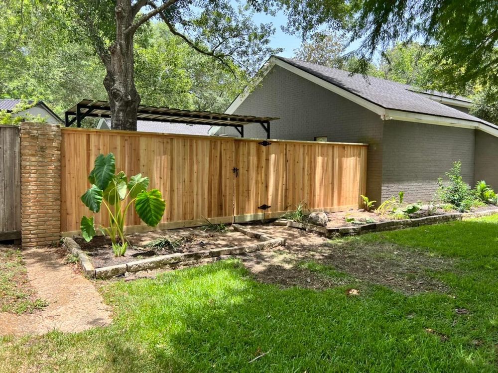 Privacy 3 Rail Cedar Fencing for Pride Of Texas Fence Company in Brookshire, TX