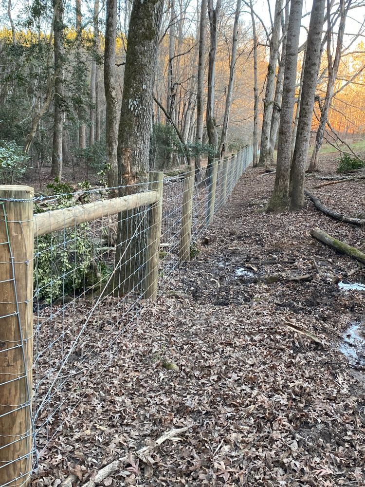 Fence for LB Fencing & Services in Archdale, NC