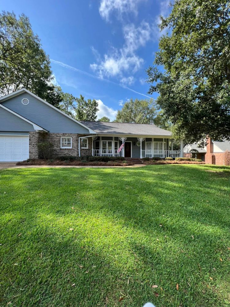 Landscaping for Amis Lawn and Landscape, LLC in Clinton, MS