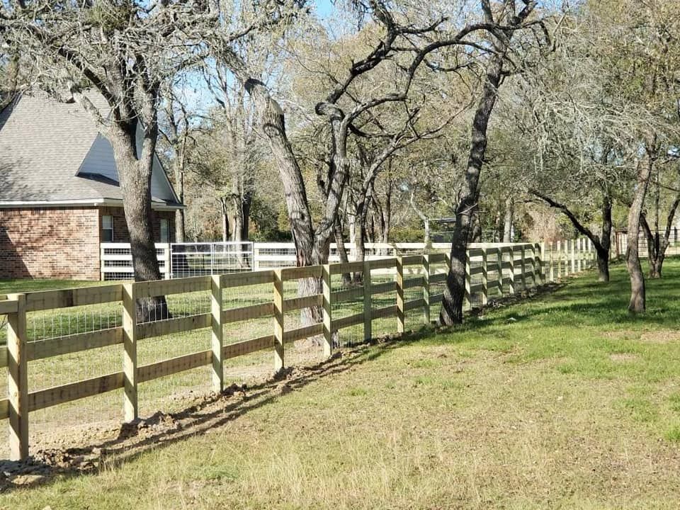 3 and 4 Board Fencing (optional wire added) for Pride Of Texas Fence Company in Brookshire, TX