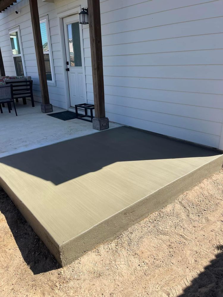 Our Concrete Construction service offers homeowners high-quality concrete work for various projects, such as driveways, patios, foundations, and more. We ensure durability and exceptional craftsmanship to transform your home's outdoor spaces. for King Services in Seguin, TX