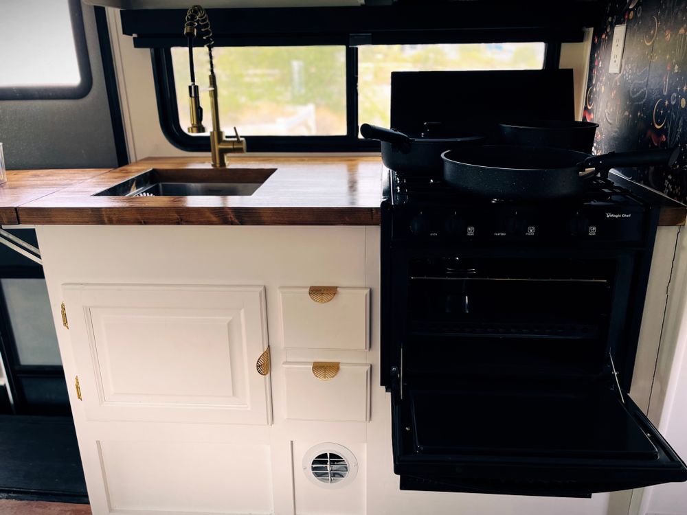 All Photos for Mauka to Makai RV Renovations in Los Angeles, CA