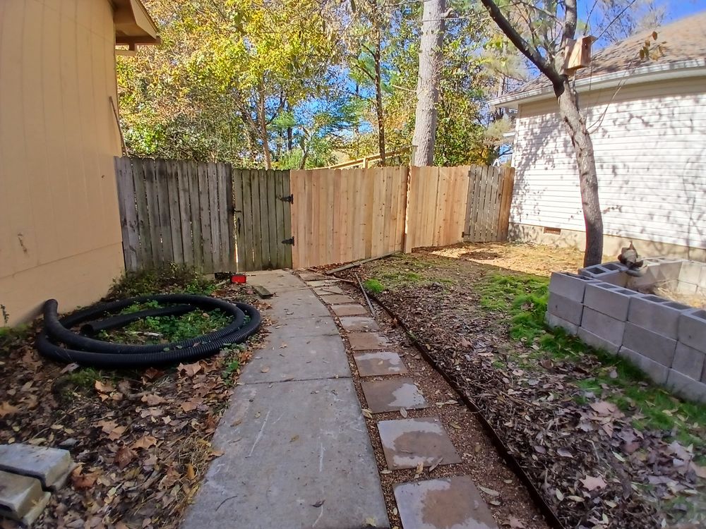 Carbondale fence for Dead Tree General Contracting in Carbondale, Illinois
