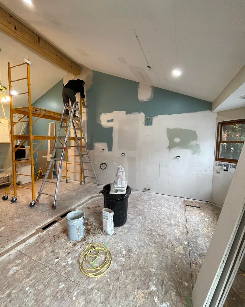 We offer professional drywall repair services to complete your home renovation or painting project. Our experienced team guarantees quality results. for TL Painting in Joliet, IL