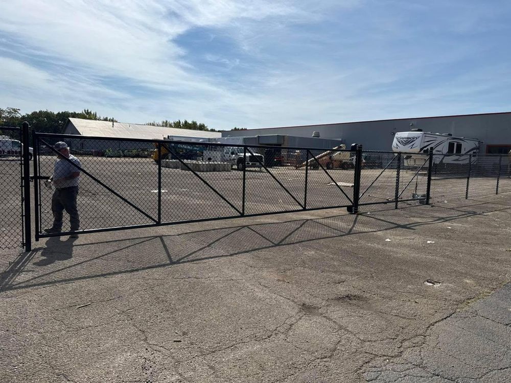 Fence Installation for Illinois Fence & outdoor co. in Kewanee, Illinois