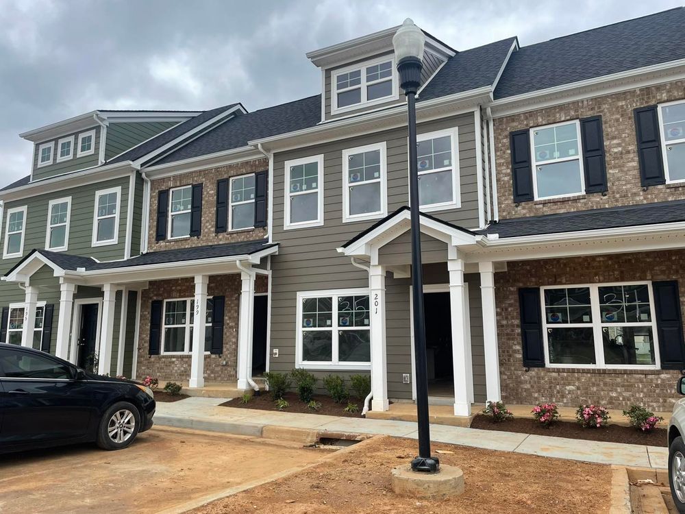 Our Exterior Painting service offers high-quality paint jobs using durable, weather-resistant materials to enhance the curb appeal of your home and protect it from the elements for years to come. for Cast Premium in Clarksville, TN