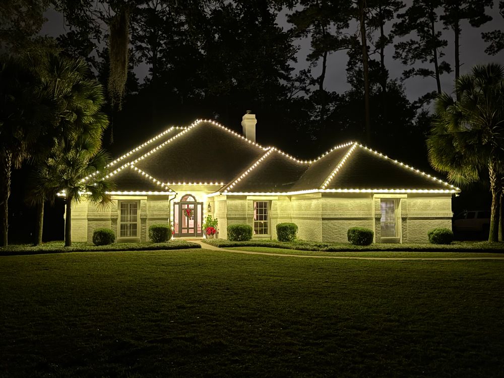 Holiday Lighting for ShipShape Exteriors in  Tallahassee,  FL