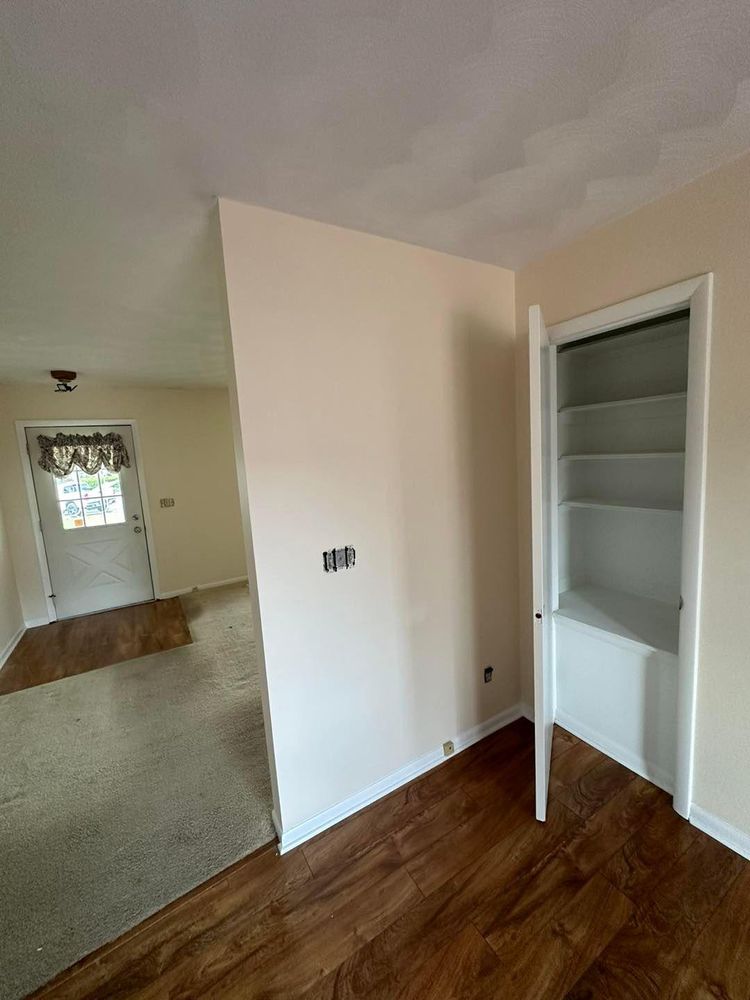 All Photos for Matt Meranda Painting in Grand Rapids, MI