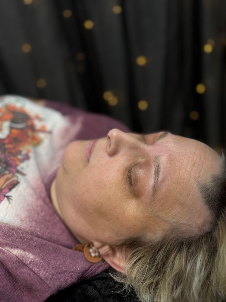 Lash Extensions - Classic/Hybrid/Volume/Colors for Unique Lash & Brow Studio in Bean Station, TN