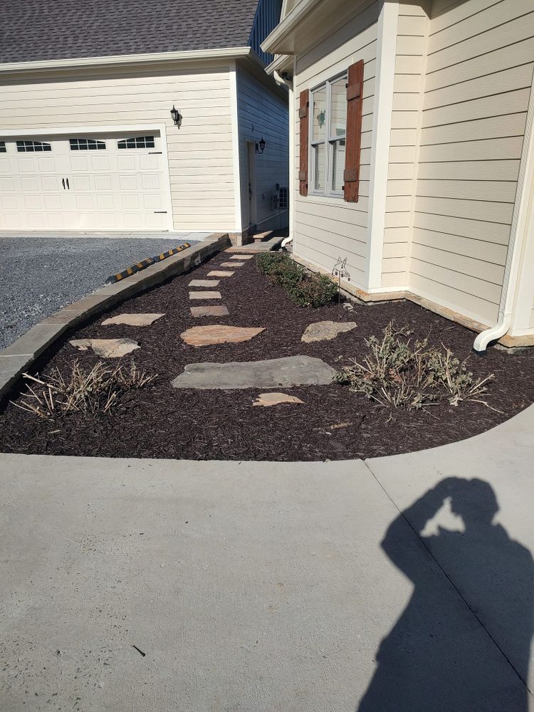Landscaping for Starnes Hardscapes & Property Management LLC in Dunlap, TN