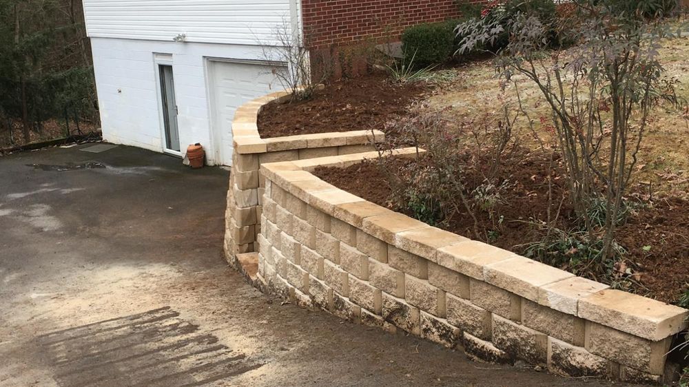 Retaining Wall Construction for Campbell's Outdoor Living in Powell, TN