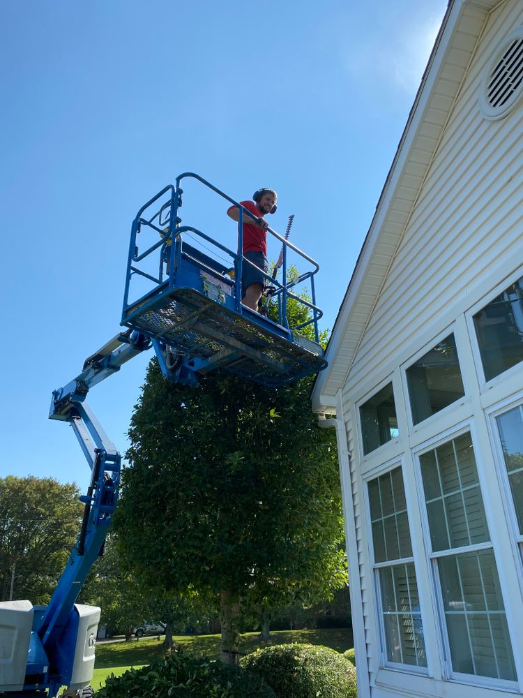 Fall Clean Up for Freedom Works Lawnscaping in Dyer County, Tennessee