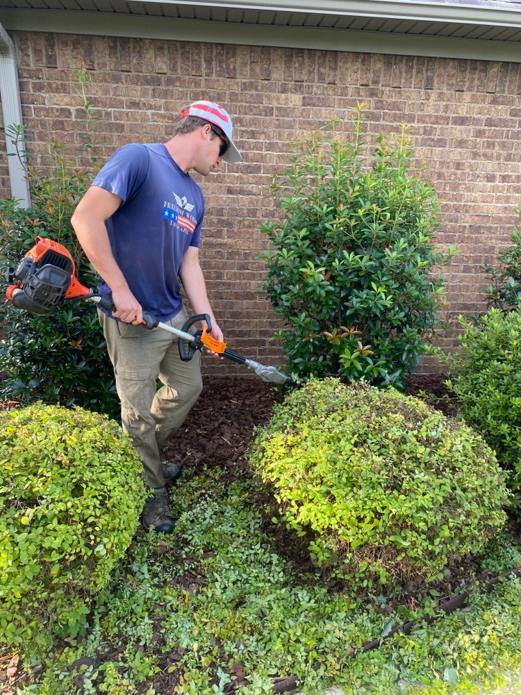 Fall Clean Up for Freedom Works Lawnscaping in Dyer County, Tennessee