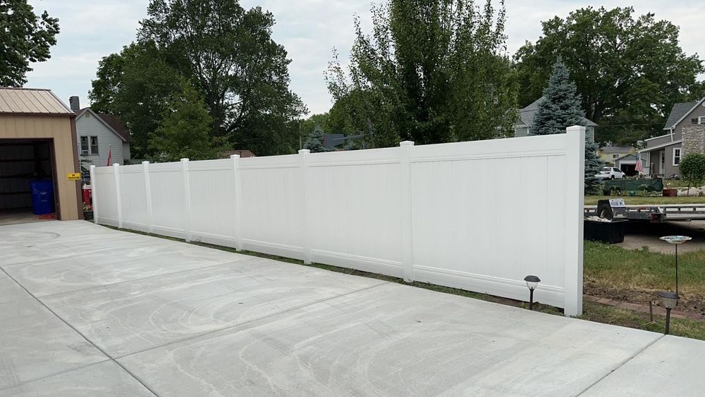 Fence Installation for Illinois Fence & outdoor co. in Kewanee, Illinois