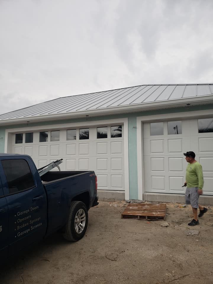 Garage Door Installation for Advantage Garage Doors, LLC in De Leon Springs, FL