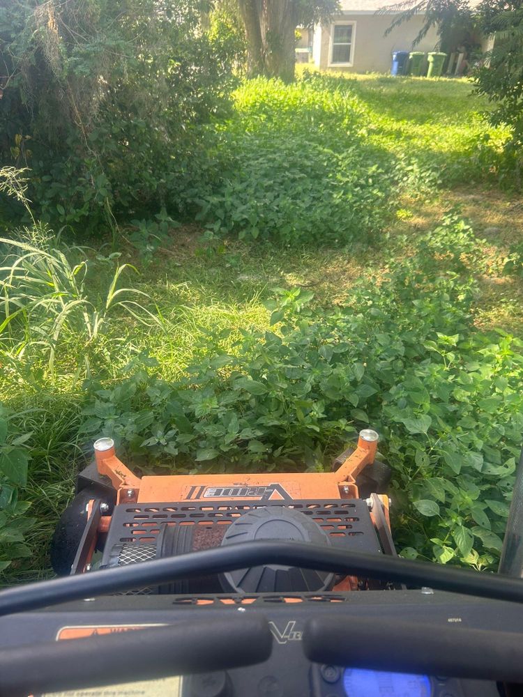 All Photos for Estrada All Pro Lawn Service in Auburndale, Florida