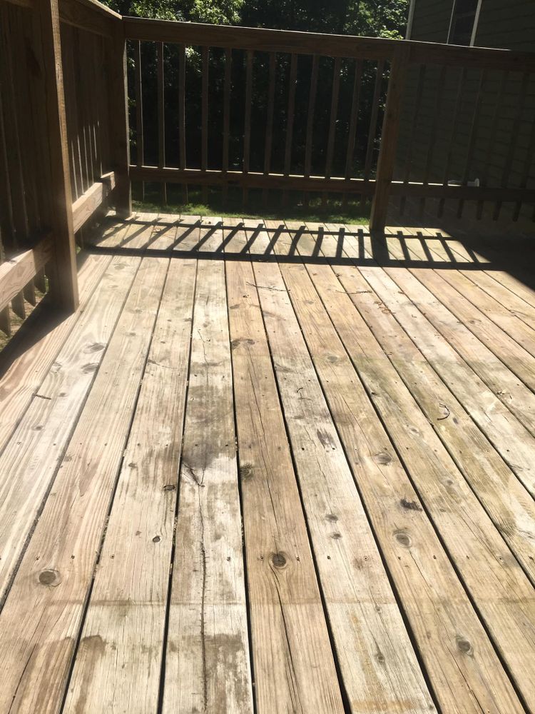 Deck & Patio Cleaning for BiG DAWG Pressure Washing CO. in Mayfield, Kentucky