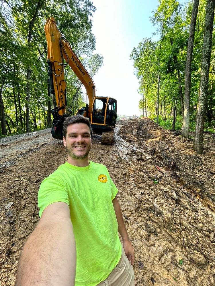 Louisville Earth Movers team in Crestwood, KY - people or person