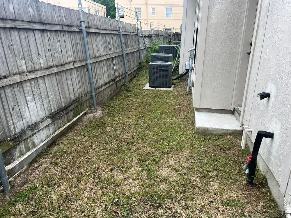All Photos for Bobby’s lawn services in Baytown, TX
