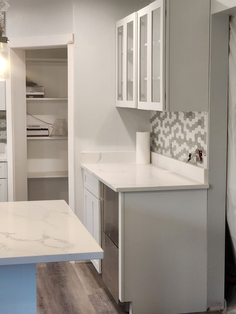 Gasseling kitchen for Custom Valley Construction   in Sunnyside, Washington