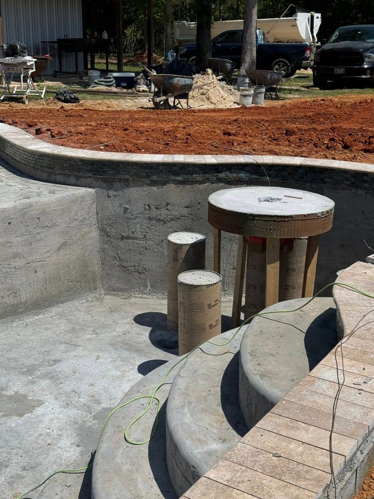 Custom Pool Construction for Superior Backyard Builders LLC in Livingston, TX