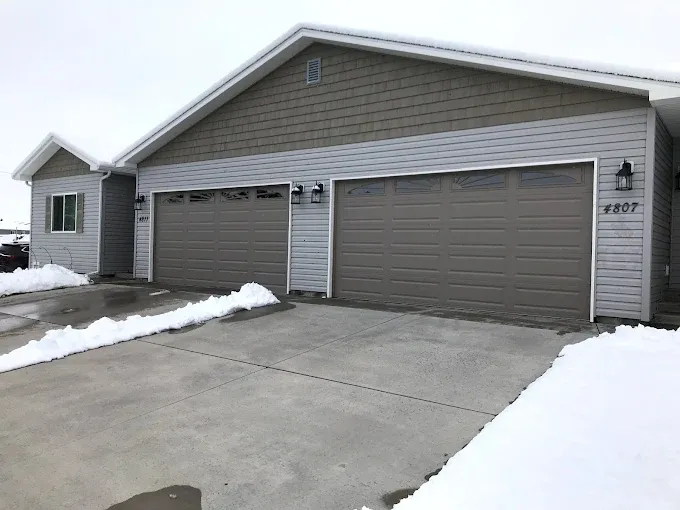 All Photos for 423 Garage Doors in Signal Mountain, Tennessee