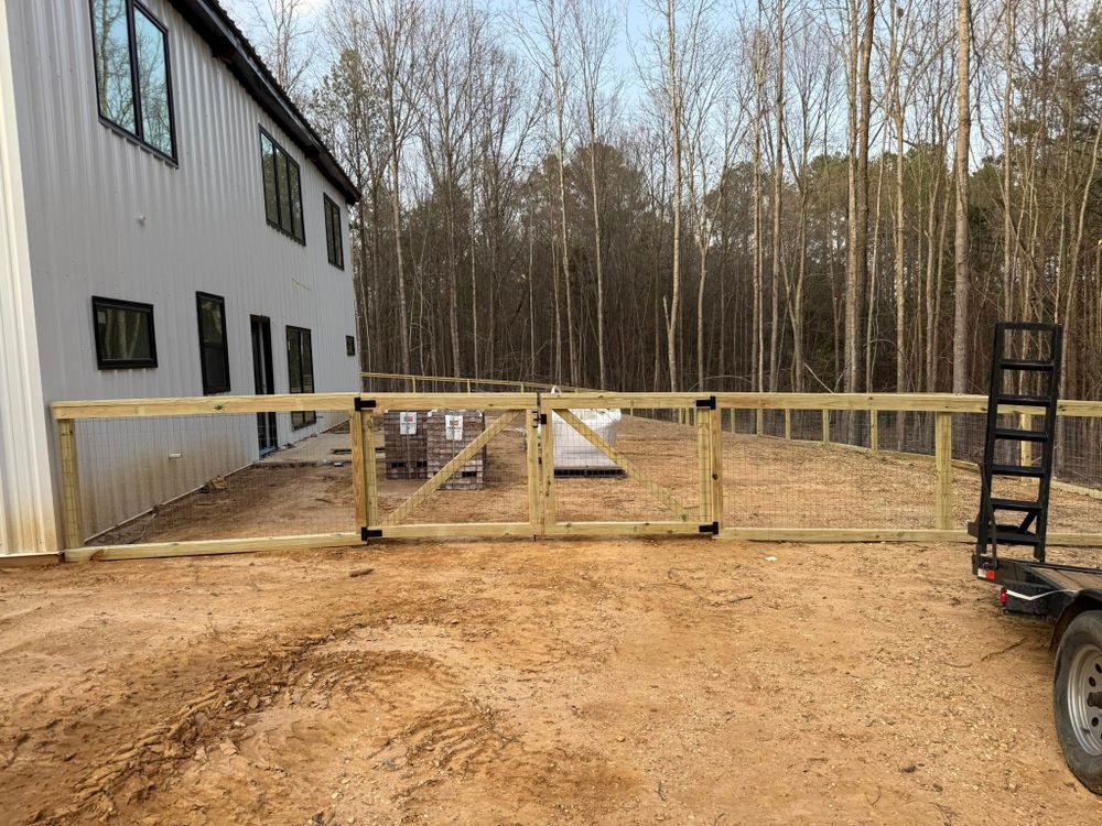 Fences for Pennington Fence Co in Tupelo, MS