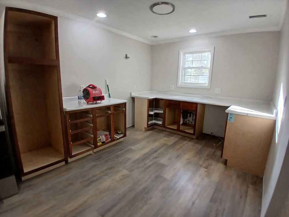 Carterville Kitchen and Bath for Dead Tree General Contracting in Carbondale, Illinois