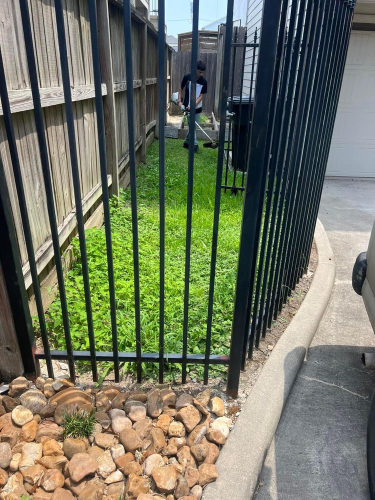 All Photos for Bobby’s lawn services in Baytown, TX