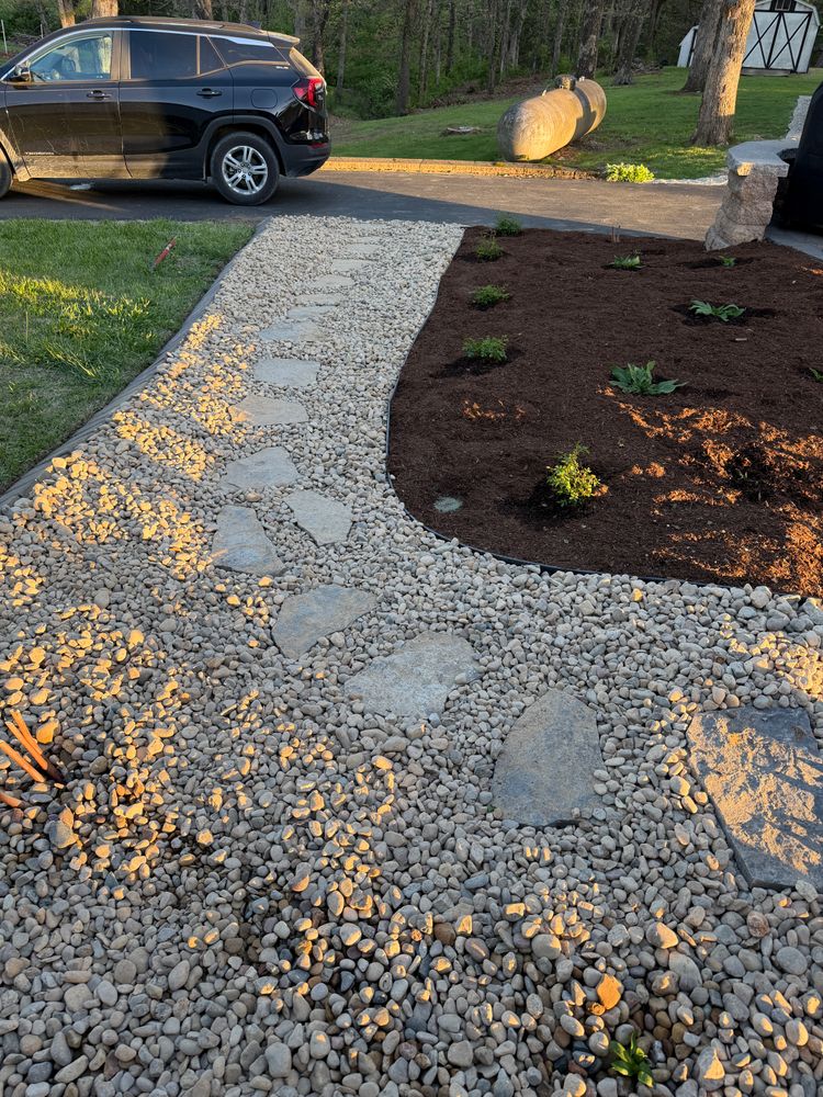 All Photos for Mayfield Landscaping in Staunton, IL