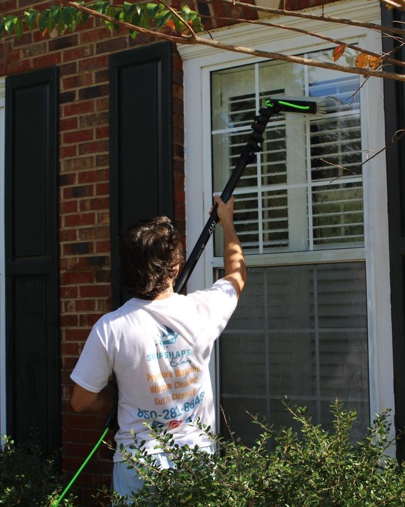 Window Cleaning for ShipShape Exteriors in  Tallahassee,  FL