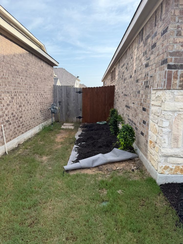 Fence soft wash & staining for Ansley Staining and Exterior Works in New Braunfels, TX