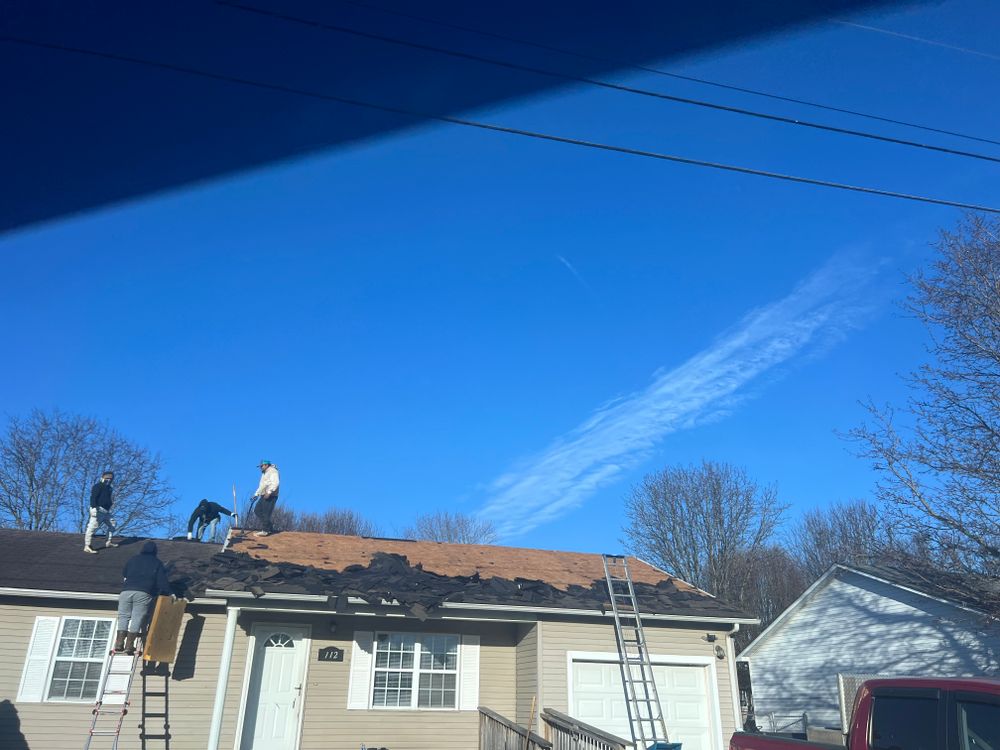 Roofing for Winchester Construction & Remodeling in Cave City, KY