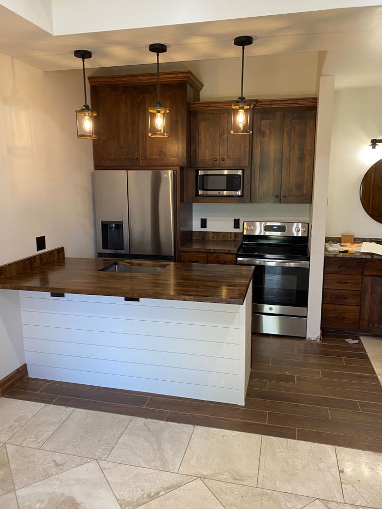 Kitchen Makeovers for Carpentry Kings Construction in Hurricane, UT