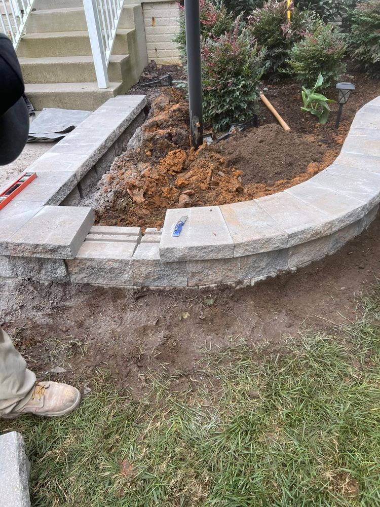 Tree Removal for Noel Velazquez Landscaping  in Williamsburg, VA