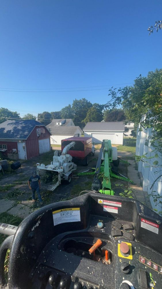 All Photos for Fransen's Tree Service  in Freeport, IL