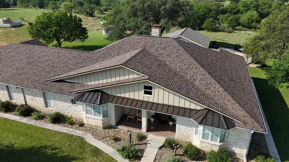 Shingle Roofs  for Barcenas Roofing & Remodeling in San Saba, TX