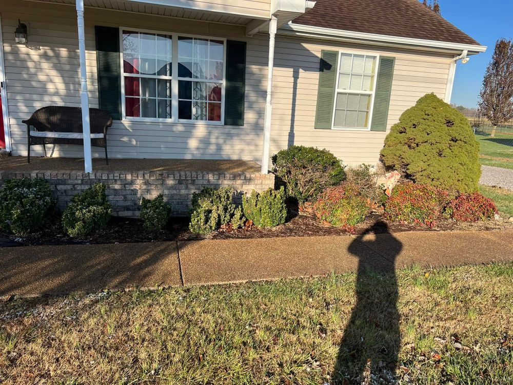 Landscaping Lawn Care for Elrod’s Lawn Care and Landscape in Portland, TN