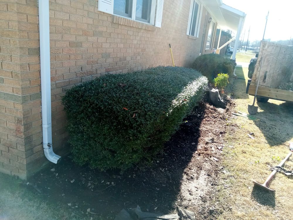 Lawn Maintenance for Chris' Lawn Care and Remodeling in Anniston, AL