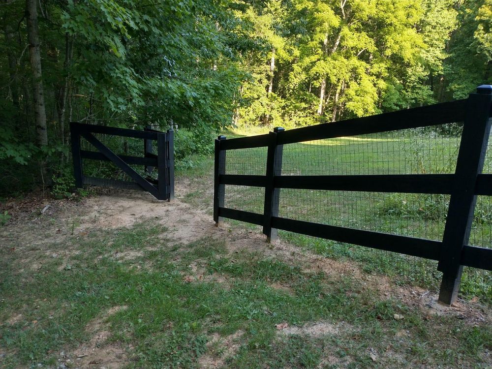 All Photos for Southern Town & Country Fence in Sparta, TN