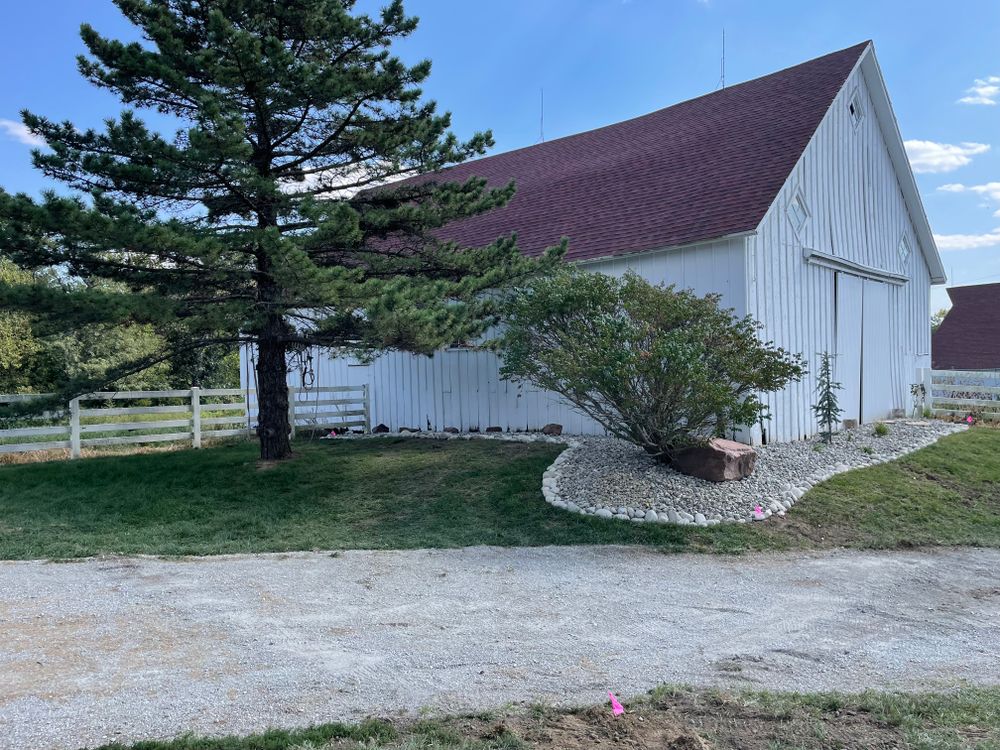 Landscaping for Thomas' Lawn Care in Maryville, MO