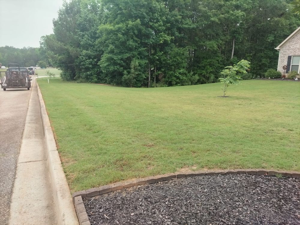 Landscaping for Fresh Cut Yard & Lawn Care LLC in Forsyth, GA