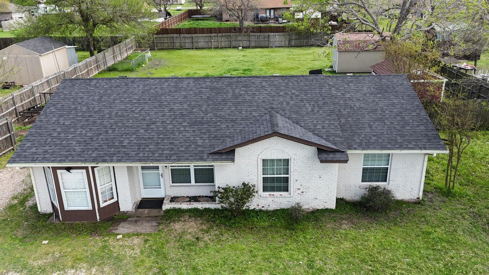 Roofing for Guardian Angel's Roofing & Construction in Ennis, TX