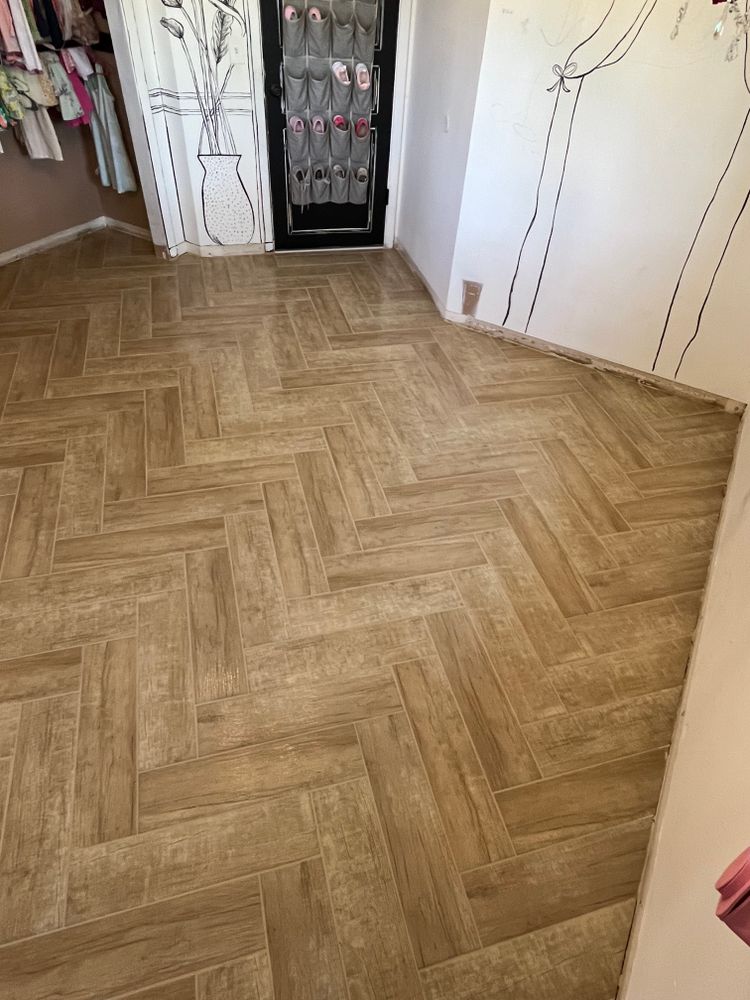 All Photos for Dail Flooring Solutions in Ruskin, FL