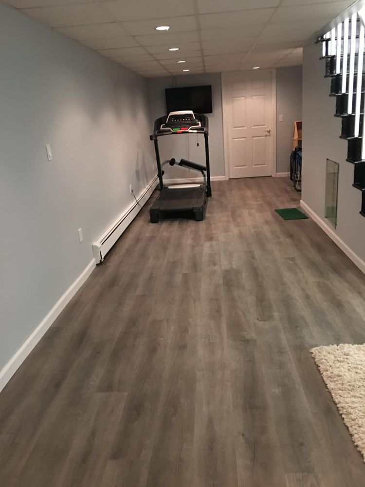 All Photos for Laura Mae Properties in Wolcott, CT